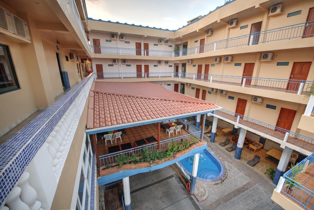 Hotel Puntarenas Beach Exterior photo