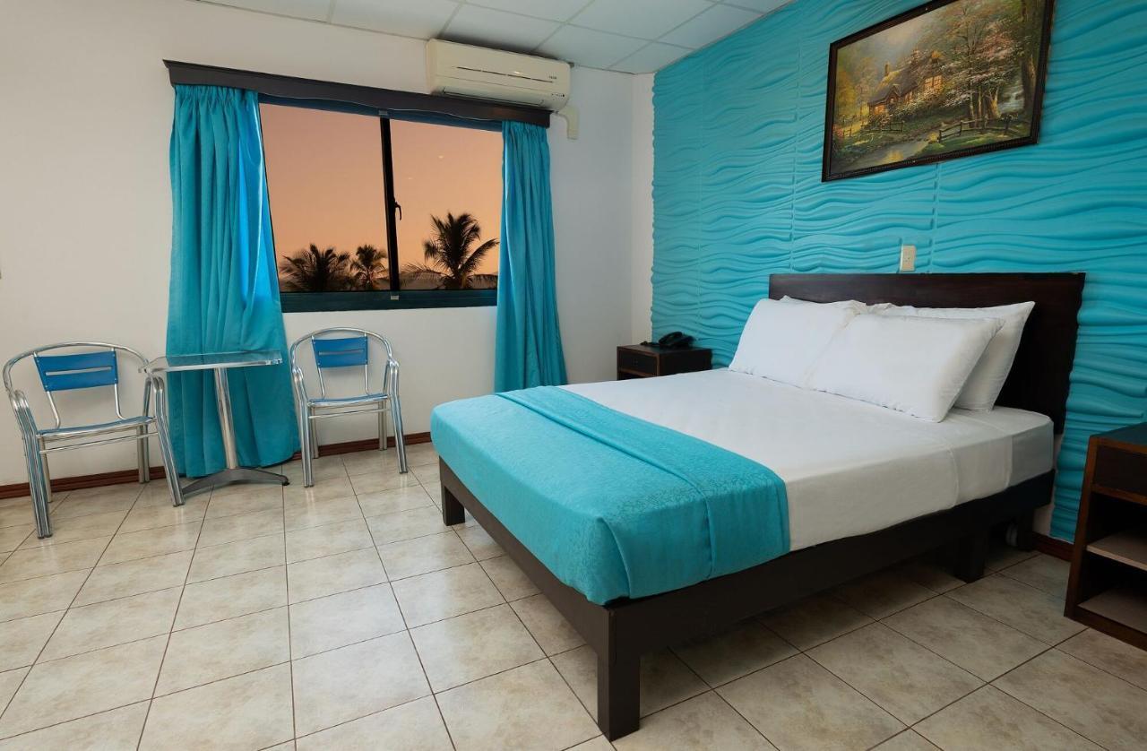 Hotel Puntarenas Beach Exterior photo
